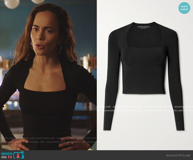 Alice + Olivia Ricarda cropped stretch-knit top worn by Teresa Mendoza (Alice Braga) on Queen of the South