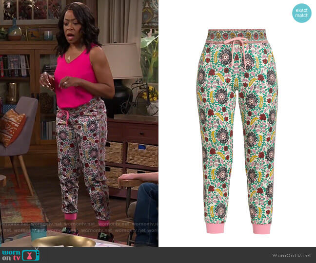 Alice + Olivia NYC Floral Slim Joggers worn by Tina Butler (Tichina Arnold) on The Neighborhood