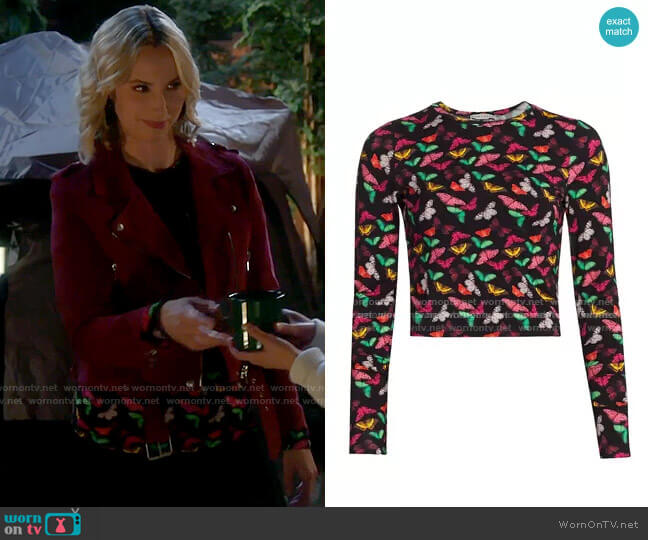 Alice + Olivia Delaina Top in Small Butterflies worn by Mandy Baxter (Molly McCook) on Last Man Standing