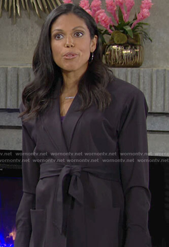 Amanda’s navy wrap blazer on The Young and the Restless