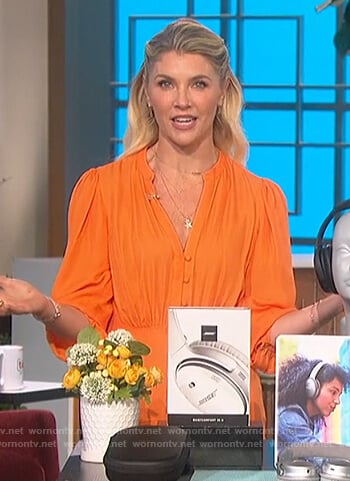 Amanda’s orange button down dress on The Talk