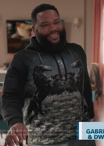 Andre’s black unicorn print hoodie on Black-ish