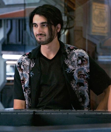 Behrad’s black dragon shirt on Legends of Tomorrow