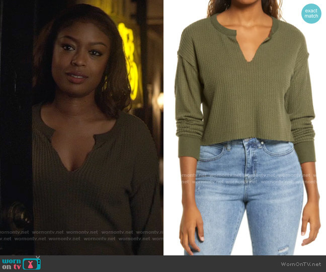 BP Long Sleeve Waffle Knit Top in Olive Sarma worn by Ryan Wilder (Javicia Leslie) on Batwoman