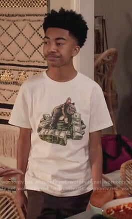 Jack’s white puppy and cash print tee on Black-ish