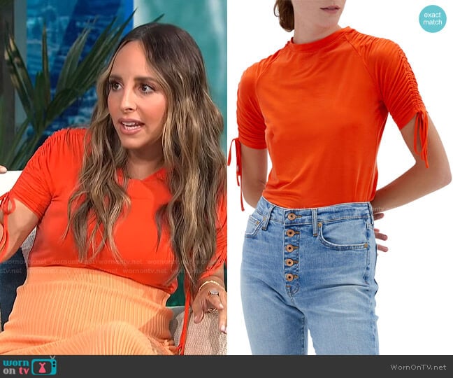 Jonathan Simkhai Whitney Eco Jersey Raglan-Sleeve Tee worn by Lilliana Vazquez on E! News