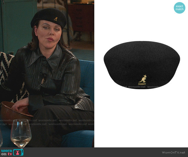Kangol Wool 504 Falt Cap in Black/Gold worn by Maggie (Debi Mazar) on Younger