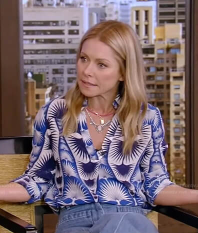 Kelly’s blue fan print blouse and flare jeans on Live with Kelly and Ryan