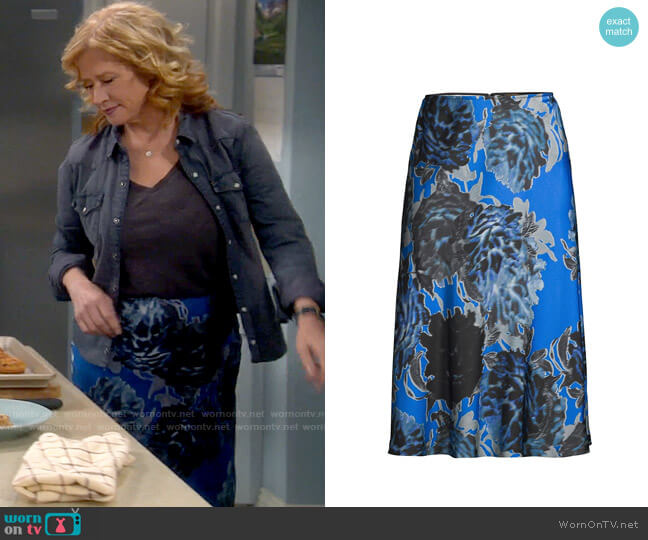 Kobi Halperin Elena Skirt worn by Vanessa Baxter (Nancy Travis) on Last Man Standing