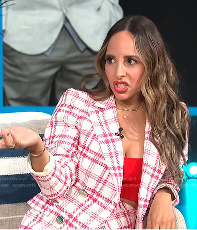 Lilliana’s white and pink plaid blazer on E! News Daily Pop