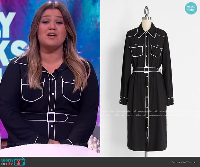 Modcloth To Graceland and Back Western Shirt Dress worn by Kelly Clarkson on The Kelly Clarkson Show