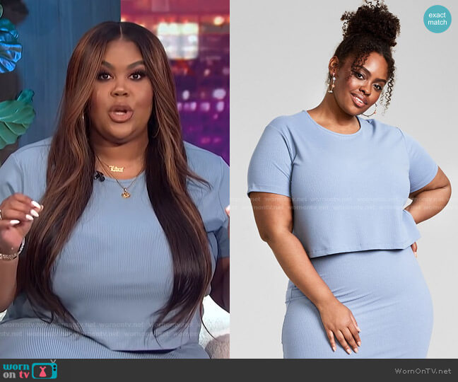 Nina Parker Trendy Plus Size Ribbed Knit Cropped T-Shirt worn by Nina Parker on E! News