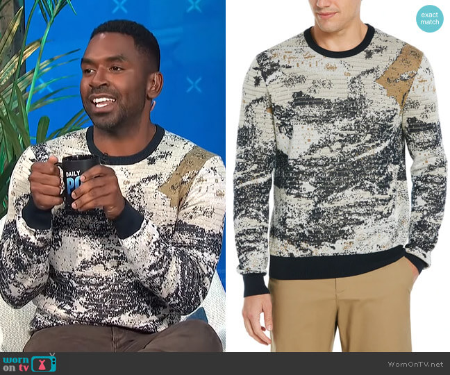 Perry Ellis Painted Crew Neck Sweater worn by Justin Sylvester on E! News