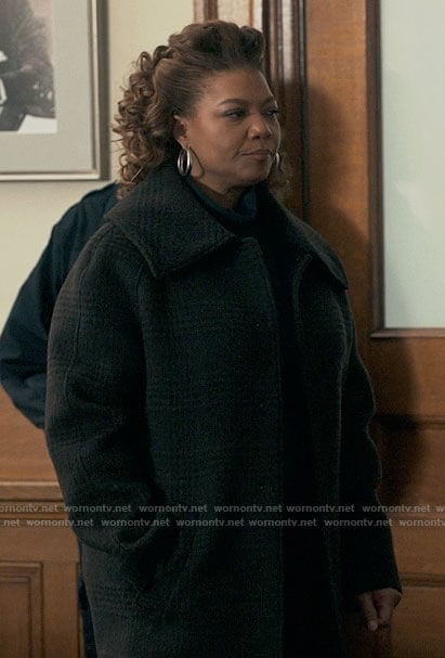 Robyn’s plaid oversized coat on The Equalizer