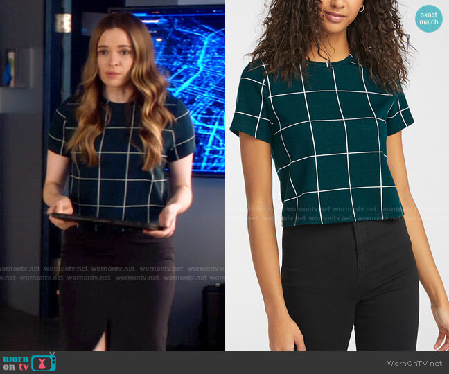 Twik Soft jacquard tee worn by Caitlin Snow (Danielle Panabaker) on The Flash