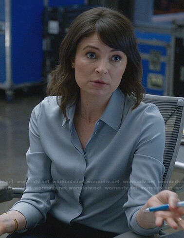 Taylor’s blue button down shirt on Bull