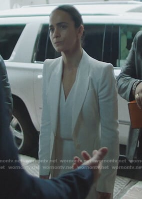 Teresa’s white blazer on Queen of the South
