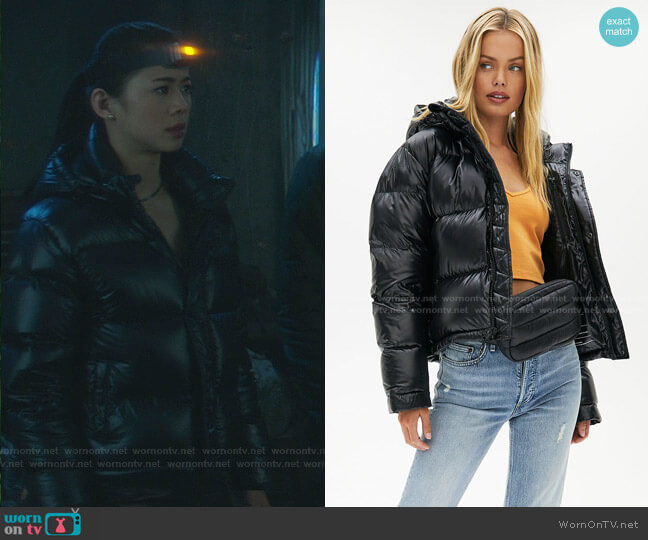 Tna The Super Puff Shorty jacket worn by George Fan (Leah Lewis) on Nancy Drew