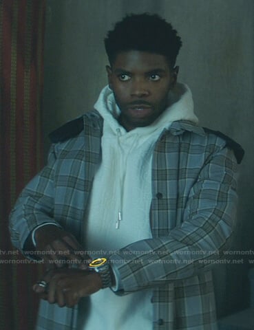 Tom Swift’s white hoodie on Nancy Drew