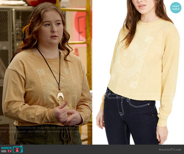True Vintage Sun Tarot Graphic T-Shirt worn by Ashlyn (Julia Lester) on High School Musical The Musical The Series