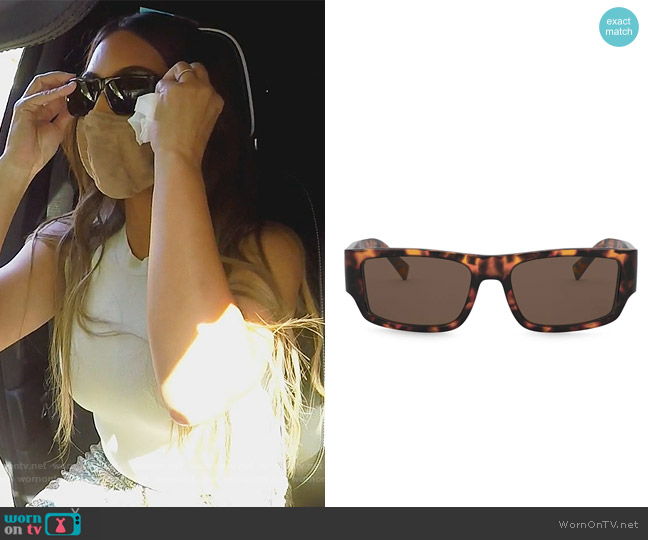 Versace Tortoiseshell-effect Rectangle Sunglasses worn by Kim Kardashian on Keeping Up with the Kardashians