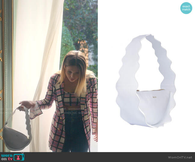 404 Studio x Belfry Mountain Bag worn by Cayetana Grajera Pando (Georgina Amoros) on Elite