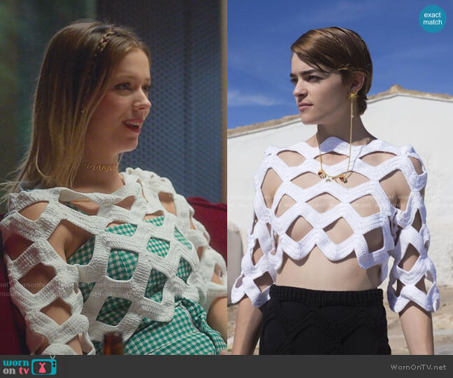 404 Studio Mountain Top worn by Cayetana Grajera Pando (Georgina Amoros) on Elite