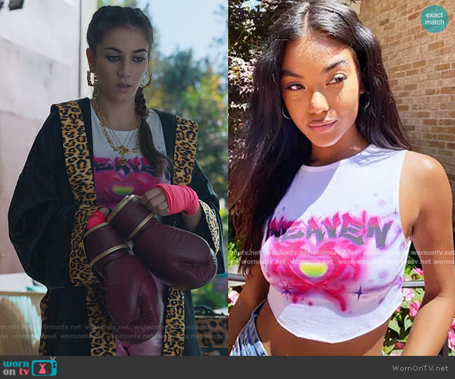 Asos Jaded London crop tank top with heaven graphic worn by Rebeca (Claudia Salas) on Elite