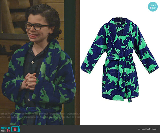 Simplicity Store Fuzzy Cover Up worn by Matteo Silva (Raphael Alejandro) on Bunkd