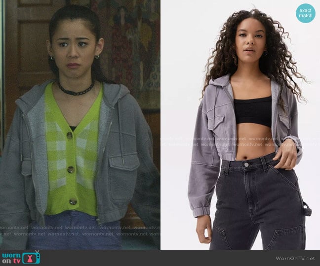 Urban Outfitters Yogi Fleece Cropped Zip-Up Hoodie Sweatshirt worn by George Fan (Leah Lewis) on Nancy Drew