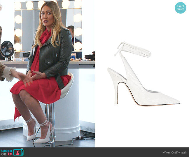 Attico Venus Croc-Embossed Pumps worn by Kelsey Peters (Hilary Duff) on Younger