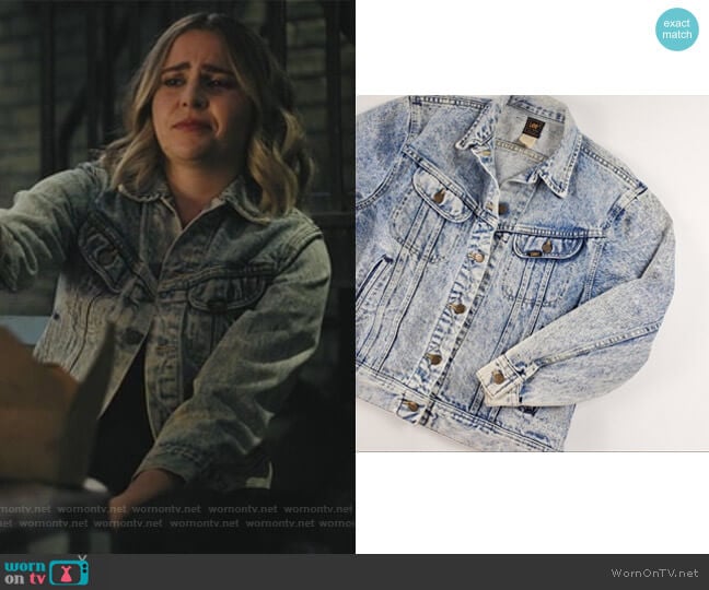 Levis Vintage Acid Washed Jacket worn by Annie Marks (Mae Whitman) on Good Girls