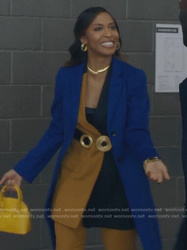 Alicia’s colorblock jacket and pants on The Bold Type