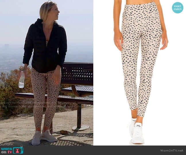 Beach Riot Ayla Legging in Taupe Spot worn by Ashley Wahler (Ashley Wahler) on The Hills New Beginnings