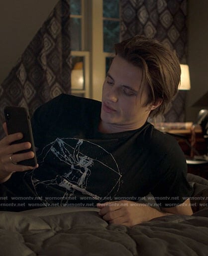 Benji’s Vitruvian man guitarist t-shirt on Love Victor