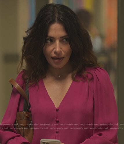 Billie’s pink v-neck blouse on Sex/Life