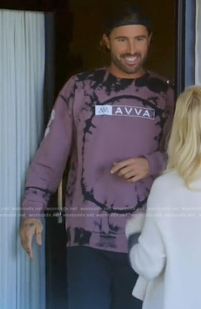 Brody’s pink tie dye AVVA sweatshirt on The Hills New Beginnings