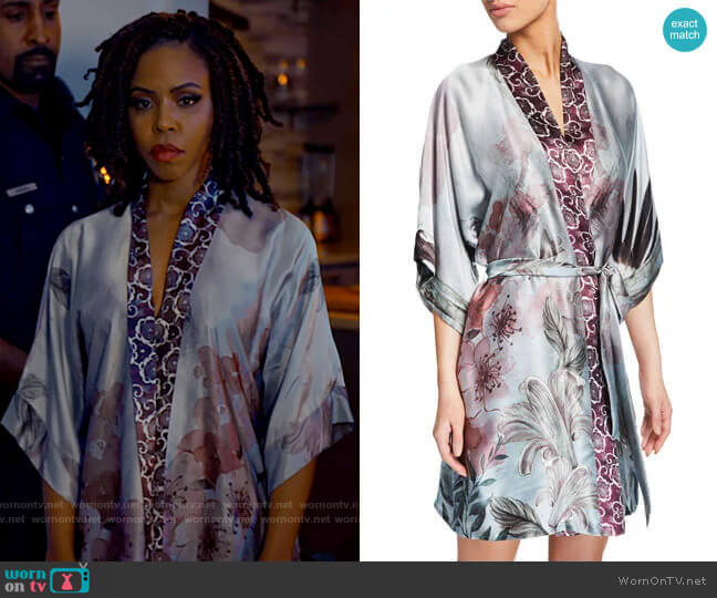 Christine Solitude Floral-Print Silk Short Robe worn by Andrea Barnes (Kj Smith) on Tyler Perrys Sistas