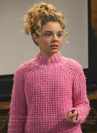 Destiny’s pink textured sweater on Bunkd
