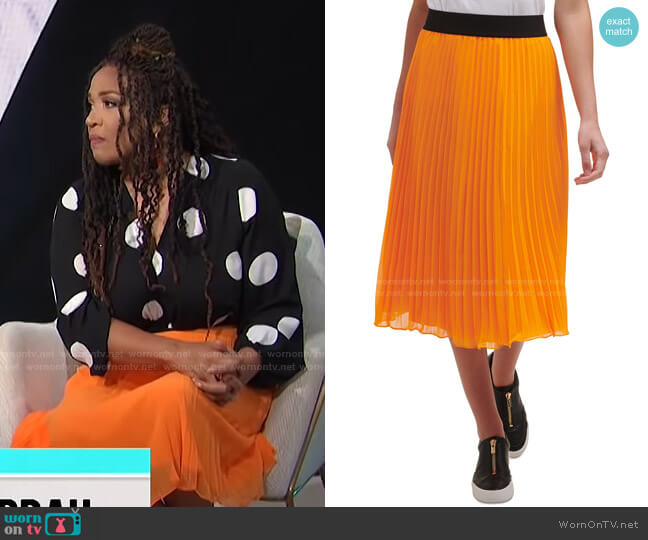DKNY Pleated Skirt worn by Kym Whitley on E! News
