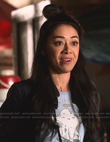 Ella’s grey graphic print tee on Lucifer