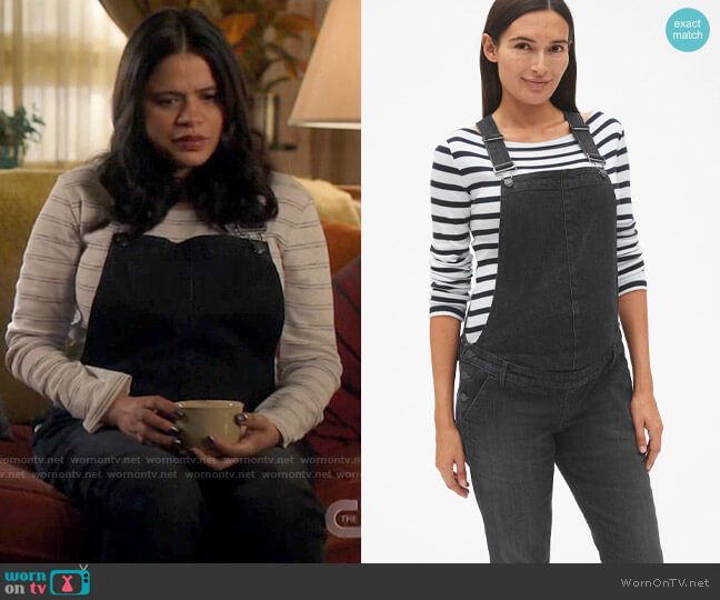 Vince Striped Long Sleeve Tee worn by Mel Vera (Melonie Diaz) on Charmed