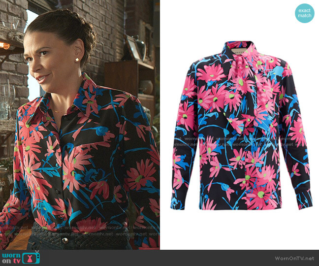 Gucci X Ken Scott Floral-Print Silk Shirt worn by Liza Miller (Sutton Foster) on Younger