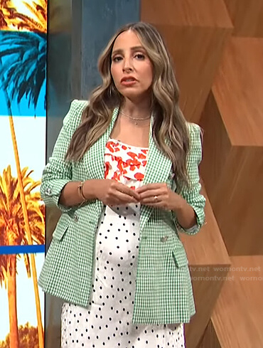 Lillana’s green gingham blazer on E! News Daily Pop