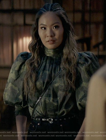 Mary’s camo puff sleeve blouse on Batwoman
