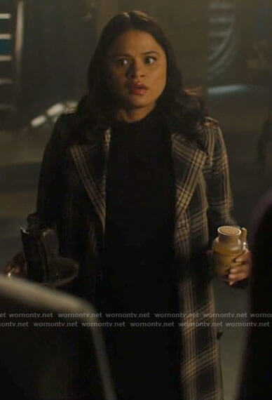 Mel’s plaid coat on Charmed