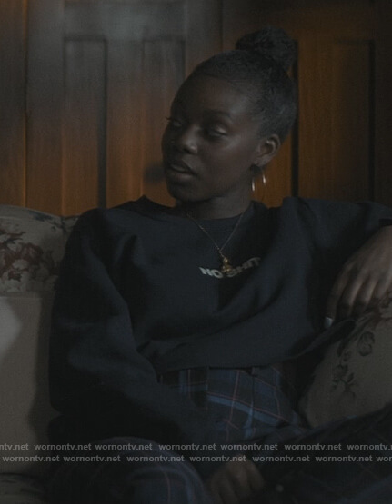 Keisha’s cropped sweatshirt on The Chi
