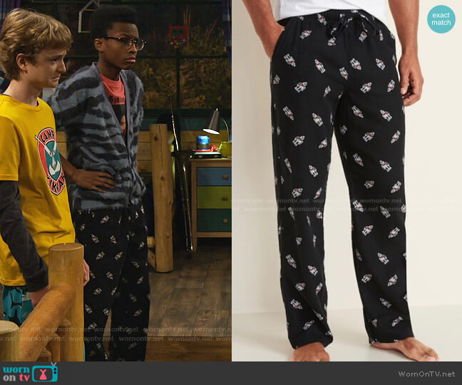 Old Navy Patterned Flannel Jogger Pajama Pants worn by Noah Lambert (Israel Johnson) on Bunkd