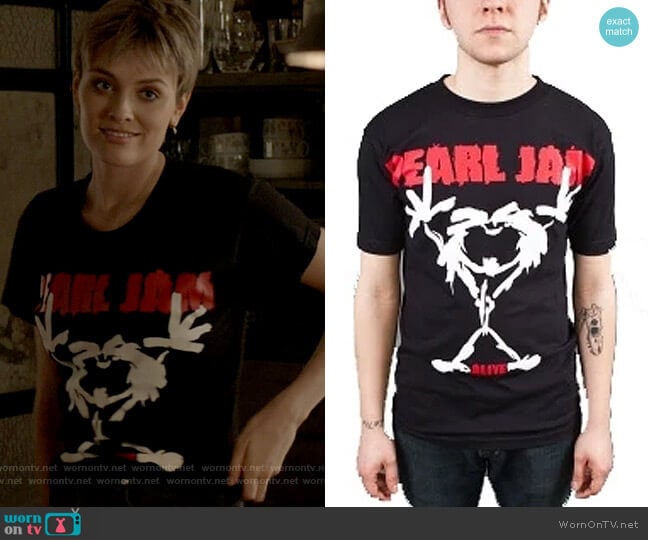 Pearl Jam Stickman Tee worn by Kate Kane (Wallis Day) on Batwoman