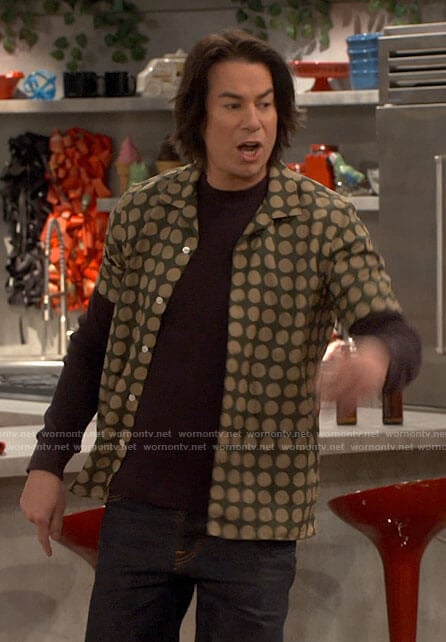 Spencer’s green polka dot shirt on iCarly